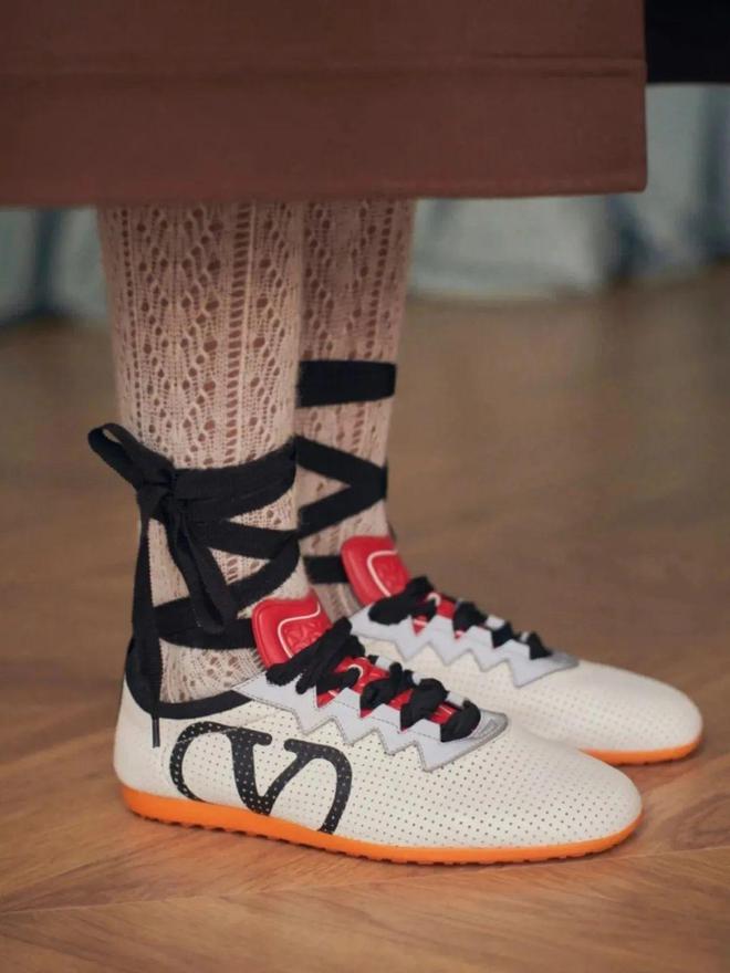 走红？这4双「薄底sneakers」已被潮人锁定！AG真人旗舰厅登录PUMA speedcat 再度(图16)
