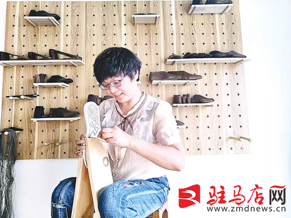 的非遗每一双都卓尔“布”凡ag真人平台第一游戏足尖上(图1)